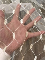 Тънко перде двуцветна бродерия златно и бяло 